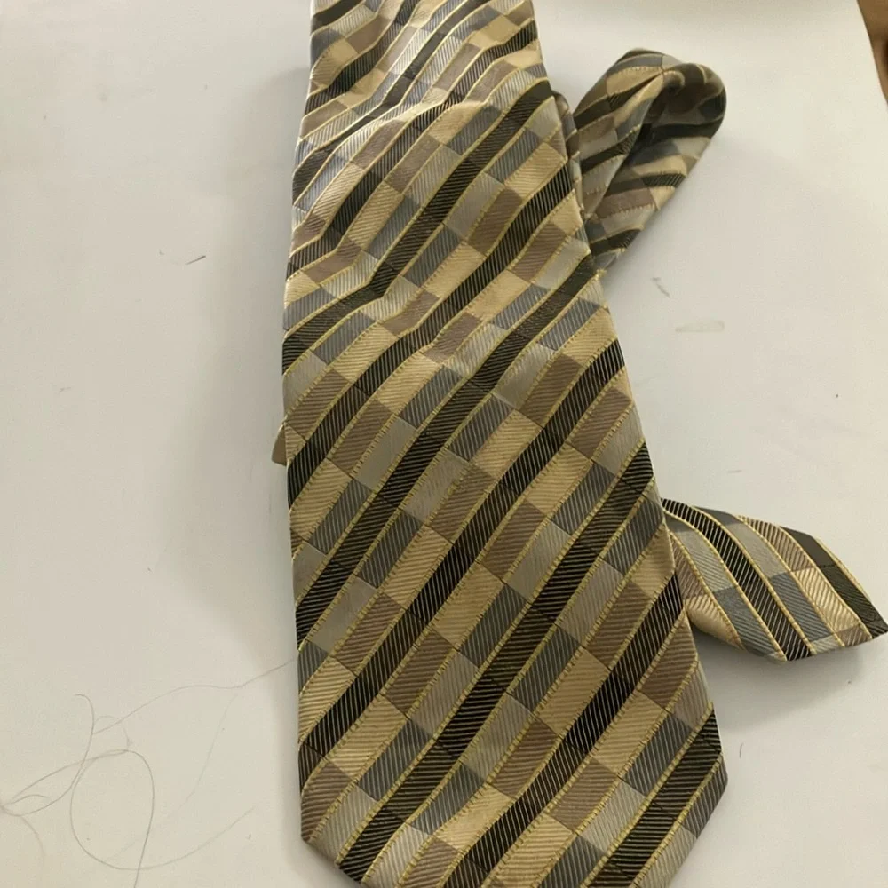 FINAL MARKDOWN Men’s Jim Thompson tie